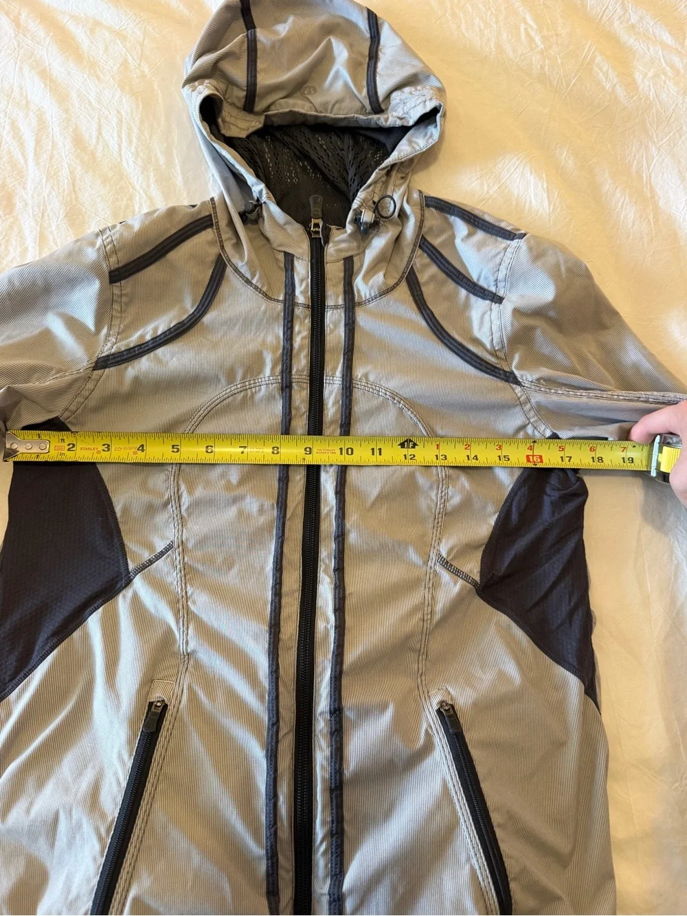 Lululemon Women's Gray white pinstripe Hooded Full Zip Jacket Activewear